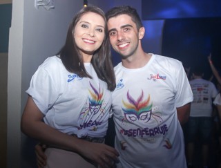 
<a style='margin-left: 5px;' class='btn btn-xs btn-social btn-facebook' href='https://www.facebook.com/sharer/sharer.php?u=https://www.galeramix.com.br/imagem/a96/800-800-90/conteudo/site_galerias/96/img3567.jpg' rel='popup' data-width='500' data-height='400'><i class='fa fa-facebook'></i>Compartilhar <span class='hidden-xs'>no Facebook</span>
</a> 
<a class='btn btn-default btn-xs' target='_blank' href='imagem/a96/800-800-90/conteudo/site_galerias/96/img3567.jpg'>
<span class='glyphicon glyphicon-cloud-download'></span> Salvar
</a>
