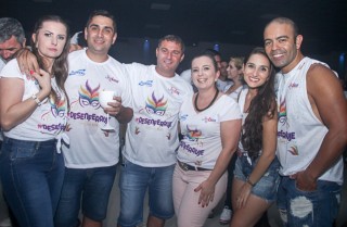 
<a style='margin-left: 5px;' class='btn btn-xs btn-social btn-facebook' href='https://www.facebook.com/sharer/sharer.php?u=https://www.galeramix.com.br/imagem/a96/800-800-90/conteudo/site_galerias/96/img3577.jpg' rel='popup' data-width='500' data-height='400'><i class='fa fa-facebook'></i>Compartilhar <span class='hidden-xs'>no Facebook</span>
</a> 
<a class='btn btn-default btn-xs' target='_blank' href='imagem/a96/800-800-90/conteudo/site_galerias/96/img3577.jpg'>
<span class='glyphicon glyphicon-cloud-download'></span> Salvar
</a>
