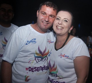 
<a style='margin-left: 5px;' class='btn btn-xs btn-social btn-facebook' href='https://www.facebook.com/sharer/sharer.php?u=https://www.galeramix.com.br/imagem/a96/800-800-90/conteudo/site_galerias/96/img3579.jpg' rel='popup' data-width='500' data-height='400'><i class='fa fa-facebook'></i>Compartilhar <span class='hidden-xs'>no Facebook</span>
</a> 
<a class='btn btn-default btn-xs' target='_blank' href='imagem/a96/800-800-90/conteudo/site_galerias/96/img3579.jpg'>
<span class='glyphicon glyphicon-cloud-download'></span> Salvar
</a>
