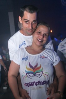 
<a style='margin-left: 5px;' class='btn btn-xs btn-social btn-facebook' href='https://www.facebook.com/sharer/sharer.php?u=https://www.galeramix.com.br/imagem/a96/800-800-90/conteudo/site_galerias/96/img3583.jpg' rel='popup' data-width='500' data-height='400'><i class='fa fa-facebook'></i>Compartilhar <span class='hidden-xs'>no Facebook</span>
</a> 
<a class='btn btn-default btn-xs' target='_blank' href='imagem/a96/800-800-90/conteudo/site_galerias/96/img3583.jpg'>
<span class='glyphicon glyphicon-cloud-download'></span> Salvar
</a>
