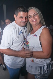 
<a style='margin-left: 5px;' class='btn btn-xs btn-social btn-facebook' href='https://www.facebook.com/sharer/sharer.php?u=https://www.galeramix.com.br/imagem/a96/800-800-90/conteudo/site_galerias/96/img3589.jpg' rel='popup' data-width='500' data-height='400'><i class='fa fa-facebook'></i>Compartilhar <span class='hidden-xs'>no Facebook</span>
</a> 
<a class='btn btn-default btn-xs' target='_blank' href='imagem/a96/800-800-90/conteudo/site_galerias/96/img3589.jpg'>
<span class='glyphicon glyphicon-cloud-download'></span> Salvar
</a>
