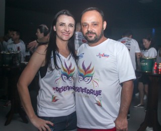 
<a style='margin-left: 5px;' class='btn btn-xs btn-social btn-facebook' href='https://www.facebook.com/sharer/sharer.php?u=https://www.galeramix.com.br/imagem/a96/800-800-90/conteudo/site_galerias/96/img3591.jpg' rel='popup' data-width='500' data-height='400'><i class='fa fa-facebook'></i>Compartilhar <span class='hidden-xs'>no Facebook</span>
</a> 
<a class='btn btn-default btn-xs' target='_blank' href='imagem/a96/800-800-90/conteudo/site_galerias/96/img3591.jpg'>
<span class='glyphicon glyphicon-cloud-download'></span> Salvar
</a>
