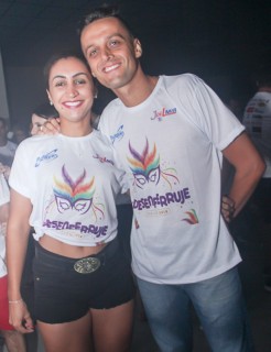 
<a style='margin-left: 5px;' class='btn btn-xs btn-social btn-facebook' href='https://www.facebook.com/sharer/sharer.php?u=https://www.galeramix.com.br/imagem/a96/800-800-90/conteudo/site_galerias/96/img3593.jpg' rel='popup' data-width='500' data-height='400'><i class='fa fa-facebook'></i>Compartilhar <span class='hidden-xs'>no Facebook</span>
</a> 
<a class='btn btn-default btn-xs' target='_blank' href='imagem/a96/800-800-90/conteudo/site_galerias/96/img3593.jpg'>
<span class='glyphicon glyphicon-cloud-download'></span> Salvar
</a>
