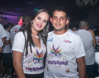 
<a style='margin-left: 5px;' class='btn btn-xs btn-social btn-facebook' href='https://www.facebook.com/sharer/sharer.php?u=https://www.galeramix.com.br/imagem/a96/800-800-90/conteudo/site_galerias/96/img3607.jpg' rel='popup' data-width='500' data-height='400'><i class='fa fa-facebook'></i>Compartilhar <span class='hidden-xs'>no Facebook</span>
</a> 
<a class='btn btn-default btn-xs' target='_blank' href='imagem/a96/800-800-90/conteudo/site_galerias/96/img3607.jpg'>
<span class='glyphicon glyphicon-cloud-download'></span> Salvar
</a>
