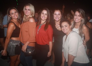 
<a style='margin-left: 5px;' class='btn btn-xs btn-social btn-facebook' href='https://www.facebook.com/sharer/sharer.php?u=https://www.galeramix.com.br/imagem/a98/800-800-90/conteudo/site_galerias/98/galeramix-show-leonardo-e-eduardo-costa-16.jpg' rel='popup' data-width='500' data-height='400'><i class='fa fa-facebook'></i>Compartilhar <span class='hidden-xs'>no Facebook</span>
</a> 
<a class='btn btn-default btn-xs' target='_blank' href='imagem/a98/800-800-90/conteudo/site_galerias/98/galeramix-show-leonardo-e-eduardo-costa-16.jpg'>
<span class='glyphicon glyphicon-cloud-download'></span> Salvar
</a>
