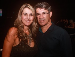 
<a style='margin-left: 5px;' class='btn btn-xs btn-social btn-facebook' href='https://www.facebook.com/sharer/sharer.php?u=https://www.galeramix.com.br/imagem/a98/800-800-90/conteudo/site_galerias/98/galeramix-show-leonardo-e-eduardo-costa-38.jpg' rel='popup' data-width='500' data-height='400'><i class='fa fa-facebook'></i>Compartilhar <span class='hidden-xs'>no Facebook</span>
</a> 
<a class='btn btn-default btn-xs' target='_blank' href='imagem/a98/800-800-90/conteudo/site_galerias/98/galeramix-show-leonardo-e-eduardo-costa-38.jpg'>
<span class='glyphicon glyphicon-cloud-download'></span> Salvar
</a>
