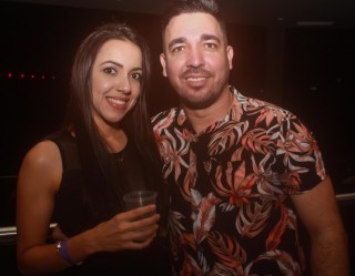 
<a style='margin-left: 5px;' class='btn btn-xs btn-social btn-facebook' href='https://www.facebook.com/sharer/sharer.php?u=https://www.galeramix.com.br/imagem/a98/800-800-90/conteudo/site_galerias/98/galeramix-show-leonardo-e-eduardo-costa-52.jpg' rel='popup' data-width='500' data-height='400'><i class='fa fa-facebook'></i>Compartilhar <span class='hidden-xs'>no Facebook</span>
</a> 
<a class='btn btn-default btn-xs' target='_blank' href='imagem/a98/800-800-90/conteudo/site_galerias/98/galeramix-show-leonardo-e-eduardo-costa-52.jpg'>
<span class='glyphicon glyphicon-cloud-download'></span> Salvar
</a>
