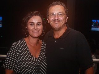 
<a style='margin-left: 5px;' class='btn btn-xs btn-social btn-facebook' href='https://www.facebook.com/sharer/sharer.php?u=https://www.galeramix.com.br/imagem/a98/800-800-90/conteudo/site_galerias/98/galeramix-show-leonardo-e-eduardo-costa-55.jpg' rel='popup' data-width='500' data-height='400'><i class='fa fa-facebook'></i>Compartilhar <span class='hidden-xs'>no Facebook</span>
</a> 
<a class='btn btn-default btn-xs' target='_blank' href='imagem/a98/800-800-90/conteudo/site_galerias/98/galeramix-show-leonardo-e-eduardo-costa-55.jpg'>
<span class='glyphicon glyphicon-cloud-download'></span> Salvar
</a>
