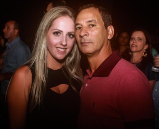 
<a style='margin-left: 5px;' class='btn btn-xs btn-social btn-facebook' href='https://www.facebook.com/sharer/sharer.php?u=https://www.galeramix.com.br/imagem/a98/800-800-90/conteudo/site_galerias/98/galeramix-show-leonardo-e-eduardo-costa-85.jpg' rel='popup' data-width='500' data-height='400'><i class='fa fa-facebook'></i>Compartilhar <span class='hidden-xs'>no Facebook</span>
</a> 
<a class='btn btn-default btn-xs' target='_blank' href='imagem/a98/800-800-90/conteudo/site_galerias/98/galeramix-show-leonardo-e-eduardo-costa-85.jpg'>
<span class='glyphicon glyphicon-cloud-download'></span> Salvar
</a>
